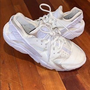 nike white huarache women’s 8.5